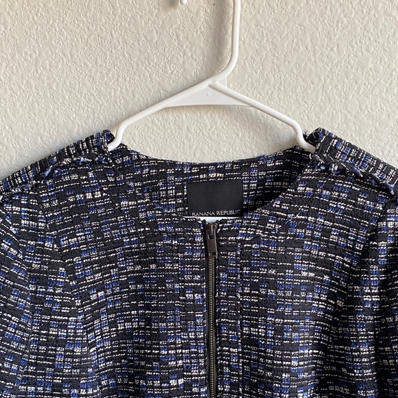 Women’s Banana Republic Black, Navy, and White Tweed Blazer - Picture 5 of 13